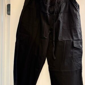 Women’s Black Capri Pants